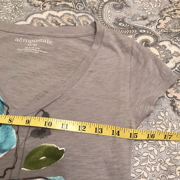 Aeropostale Gray V Neck Junior Medium T-shirt - Picture 5 of 11